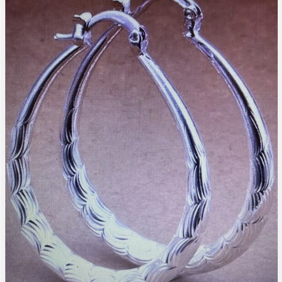 Silver teardrop hoops - Picture 3 of 5